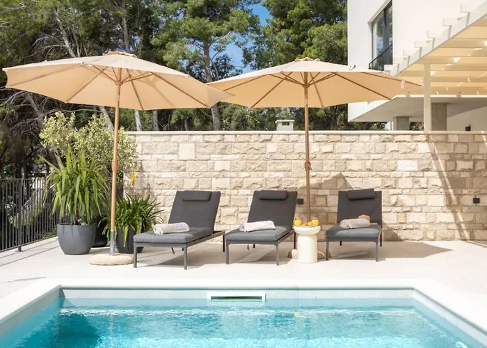 Villa Vartal *